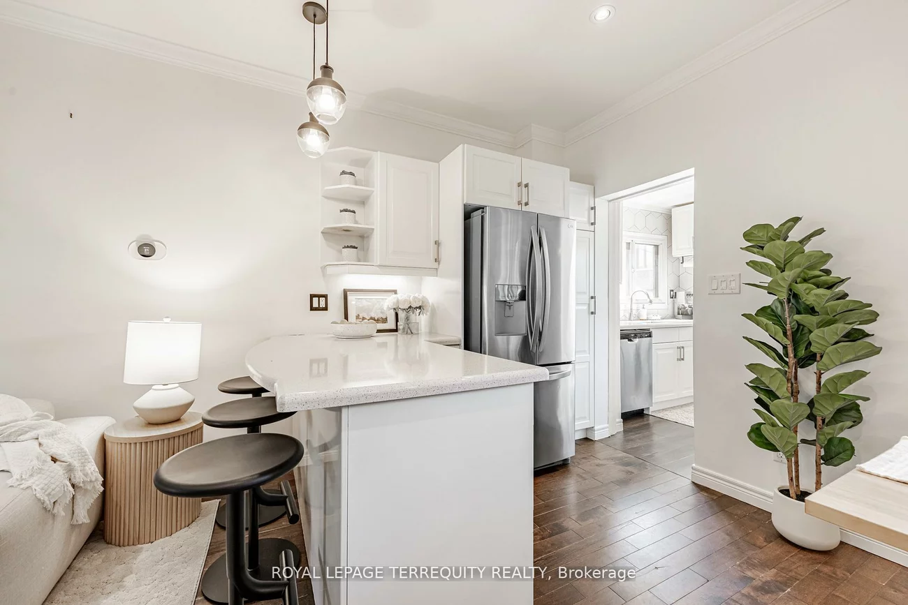 34, O'Leary, Oakwood Village, Toronto