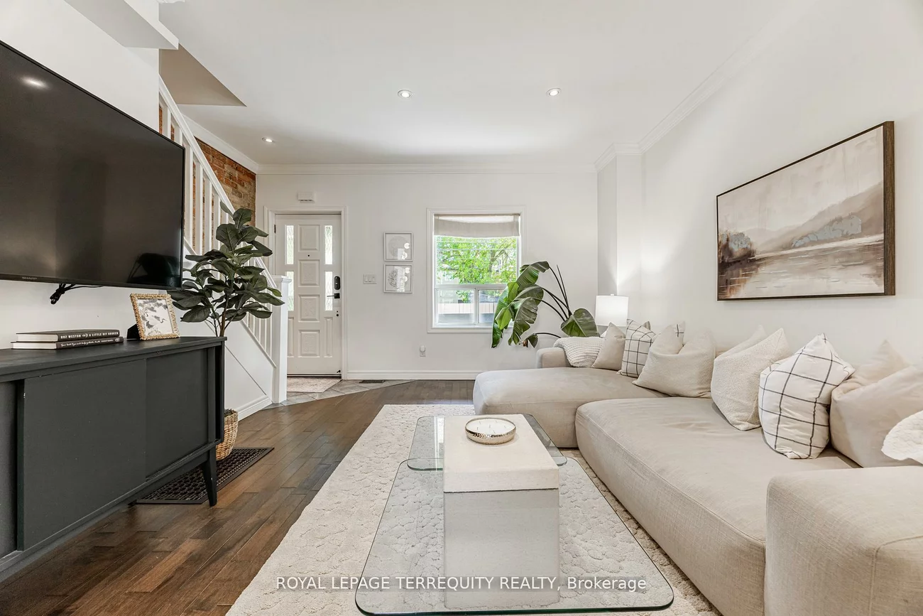 34, O'Leary, Oakwood Village, Toronto