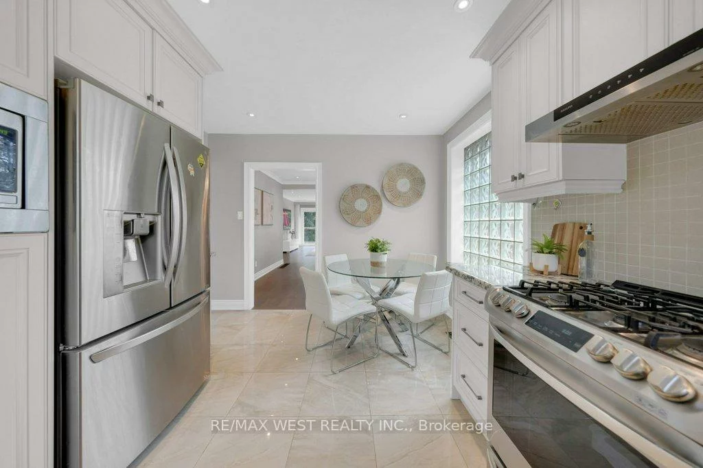151, Brahms, Hillcrest Village, Toronto
