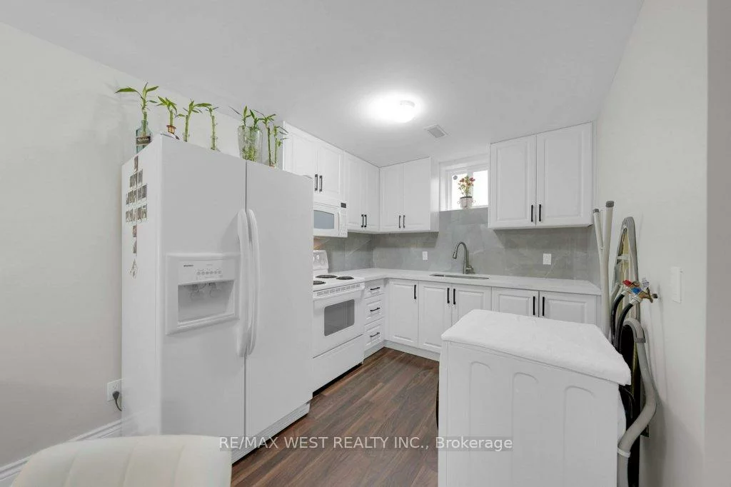 151, Brahms, Hillcrest Village, Toronto
