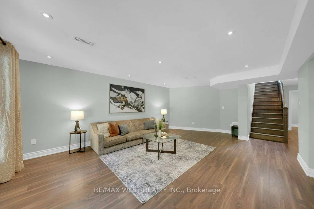 151, Brahms, Hillcrest Village, Toronto