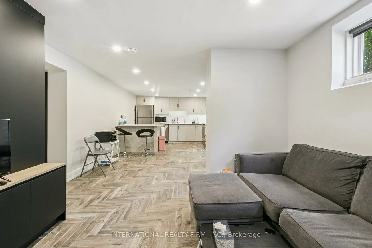27, Treadgold, Parkwoods-Donalda, Toronto