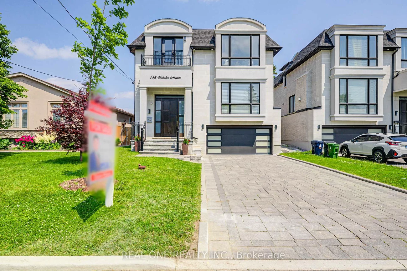 158, Waterloo, Bathurst Manor, Toronto