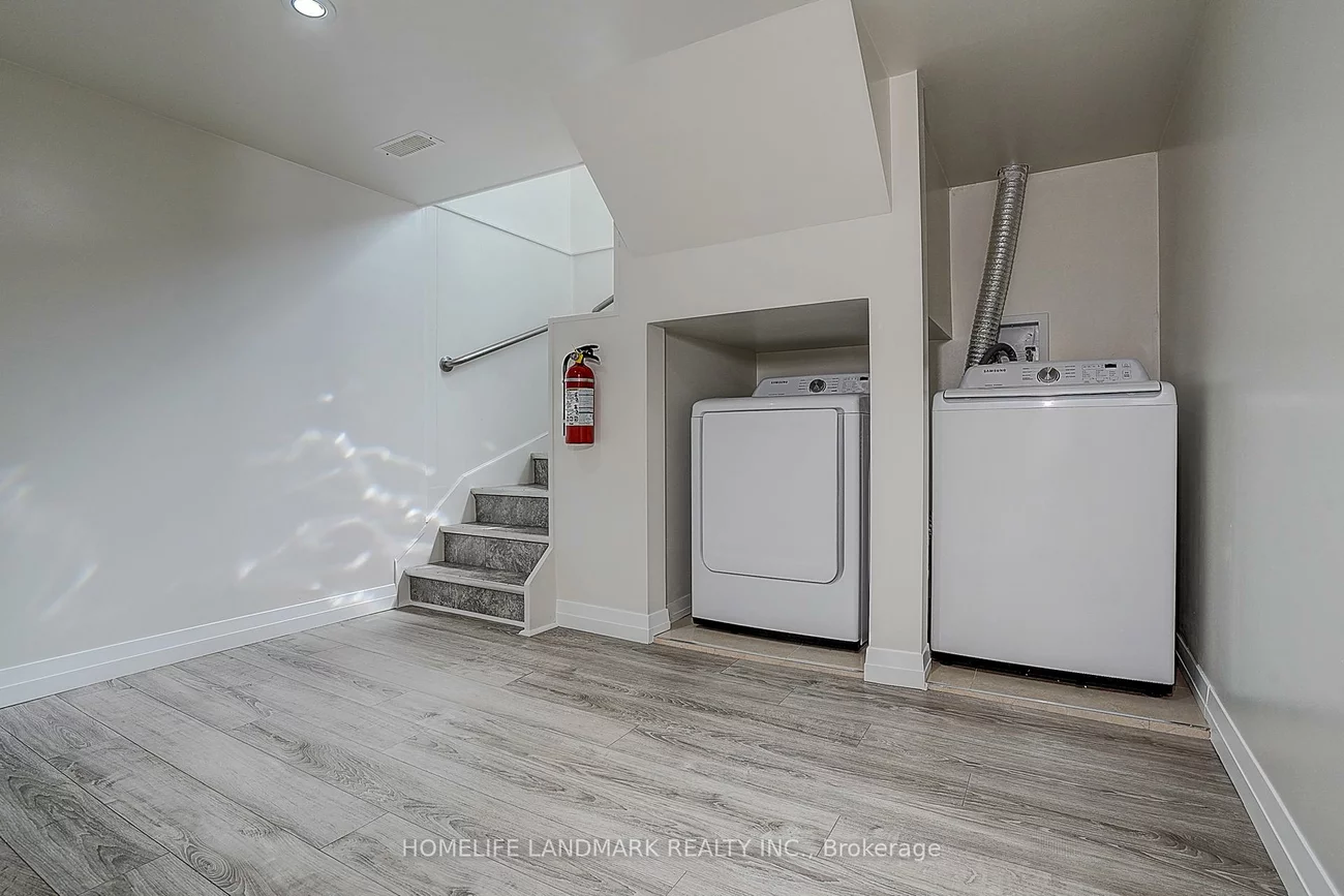 305, Connaught, Newtonbrook West, Toronto