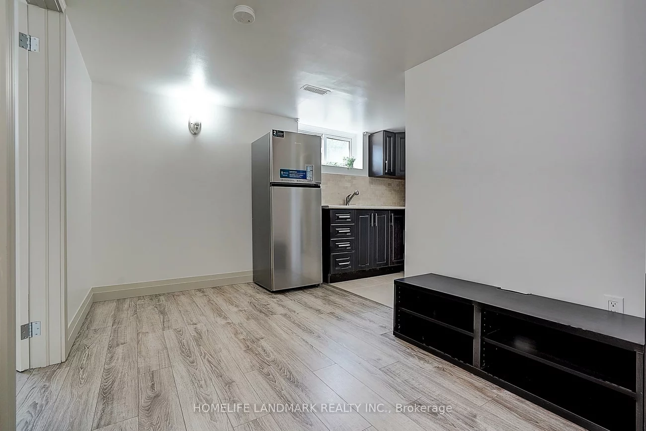 305, Connaught, Newtonbrook West, Toronto