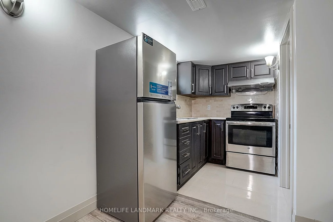 305, Connaught, Newtonbrook West, Toronto