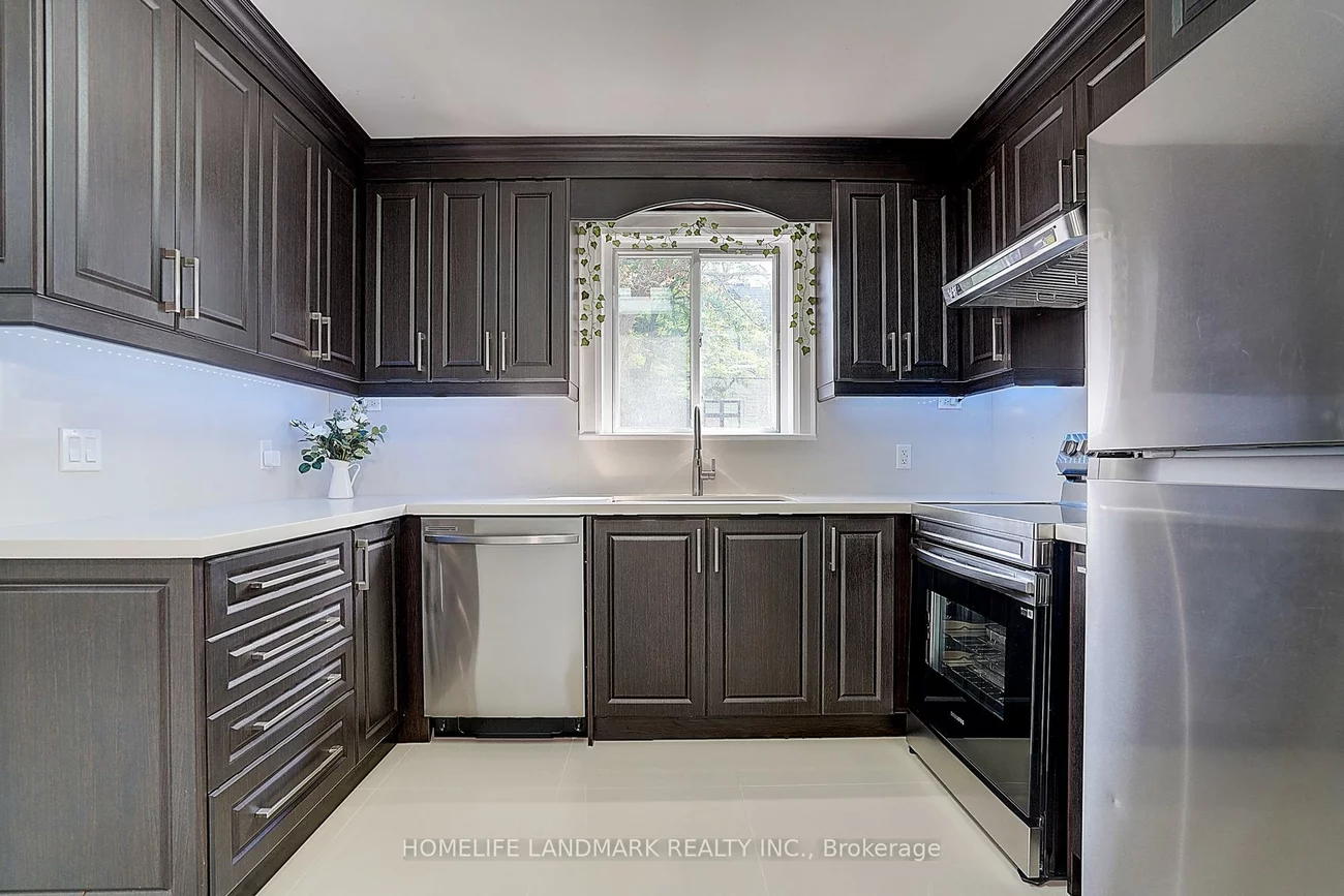 305, Connaught, Newtonbrook West, Toronto