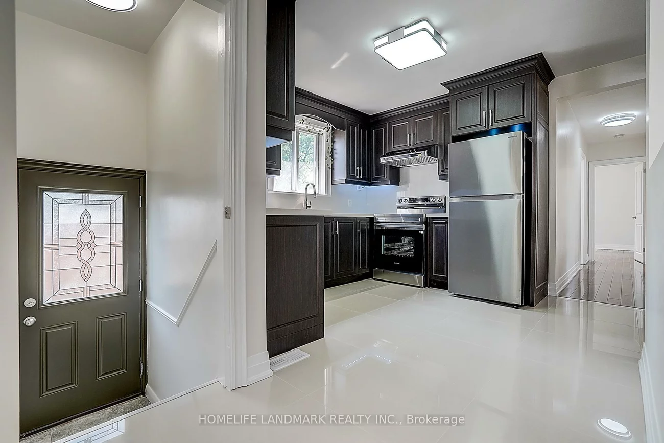 305, Connaught, Newtonbrook West, Toronto