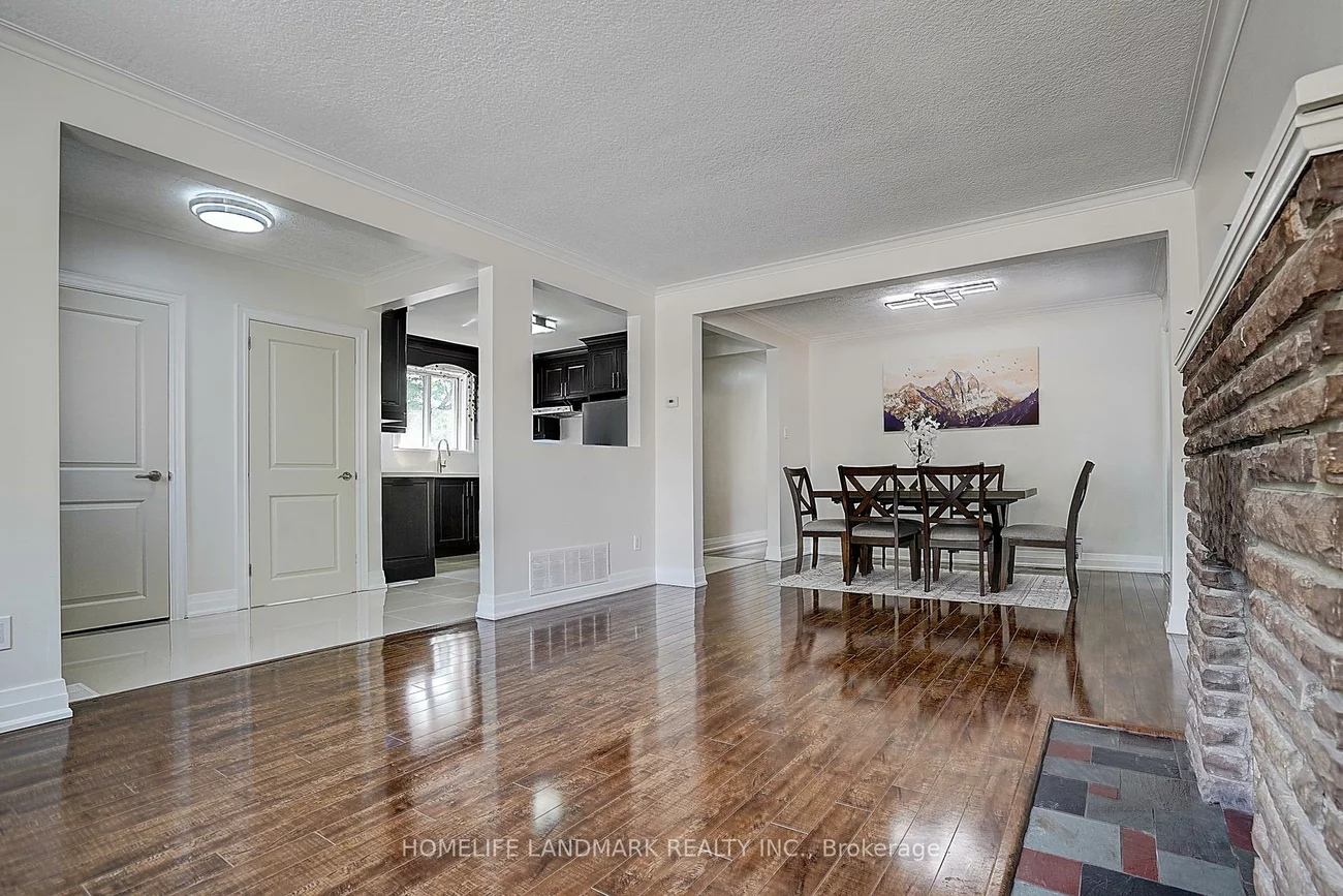 305, Connaught, Newtonbrook West, Toronto