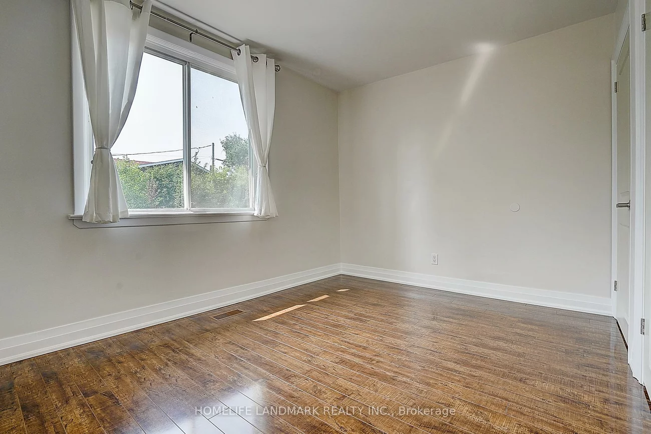 305, Connaught, Newtonbrook West, Toronto