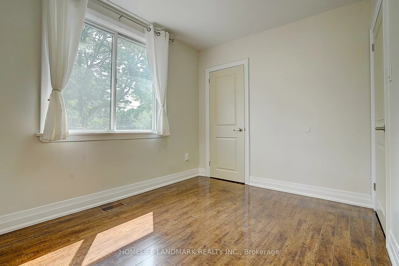 305, Connaught, Newtonbrook West, Toronto