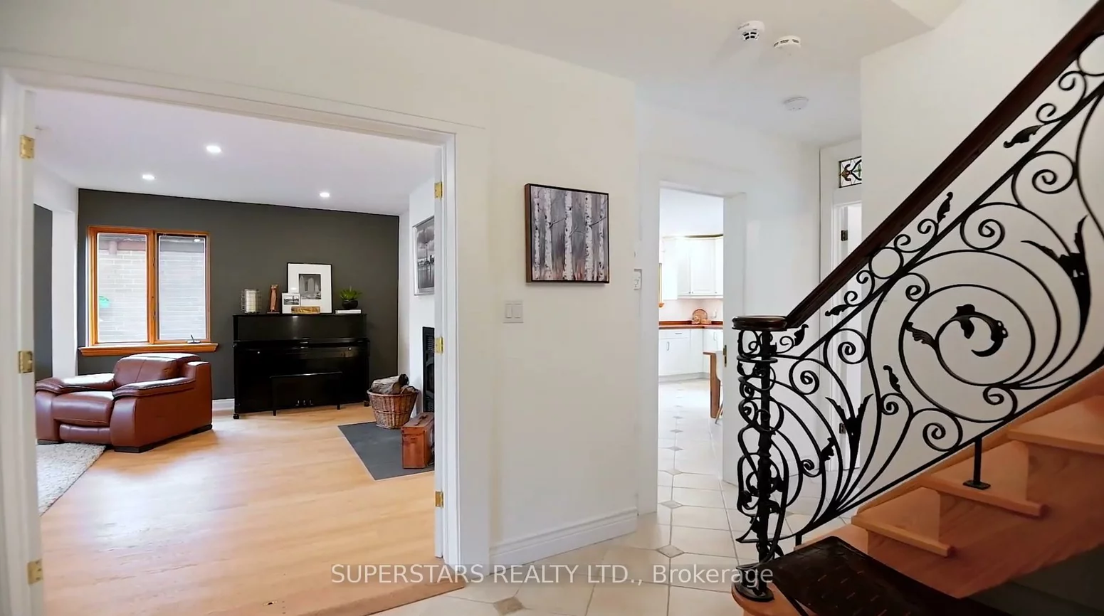 51, Abitibi, Newtonbrook East, Toronto