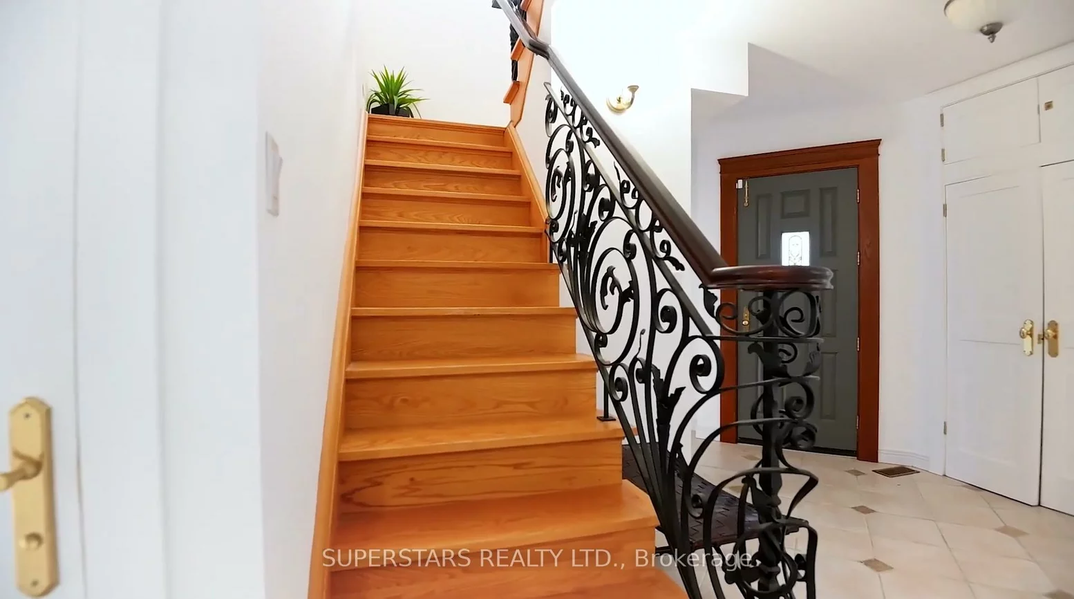 51, Abitibi, Newtonbrook East, Toronto