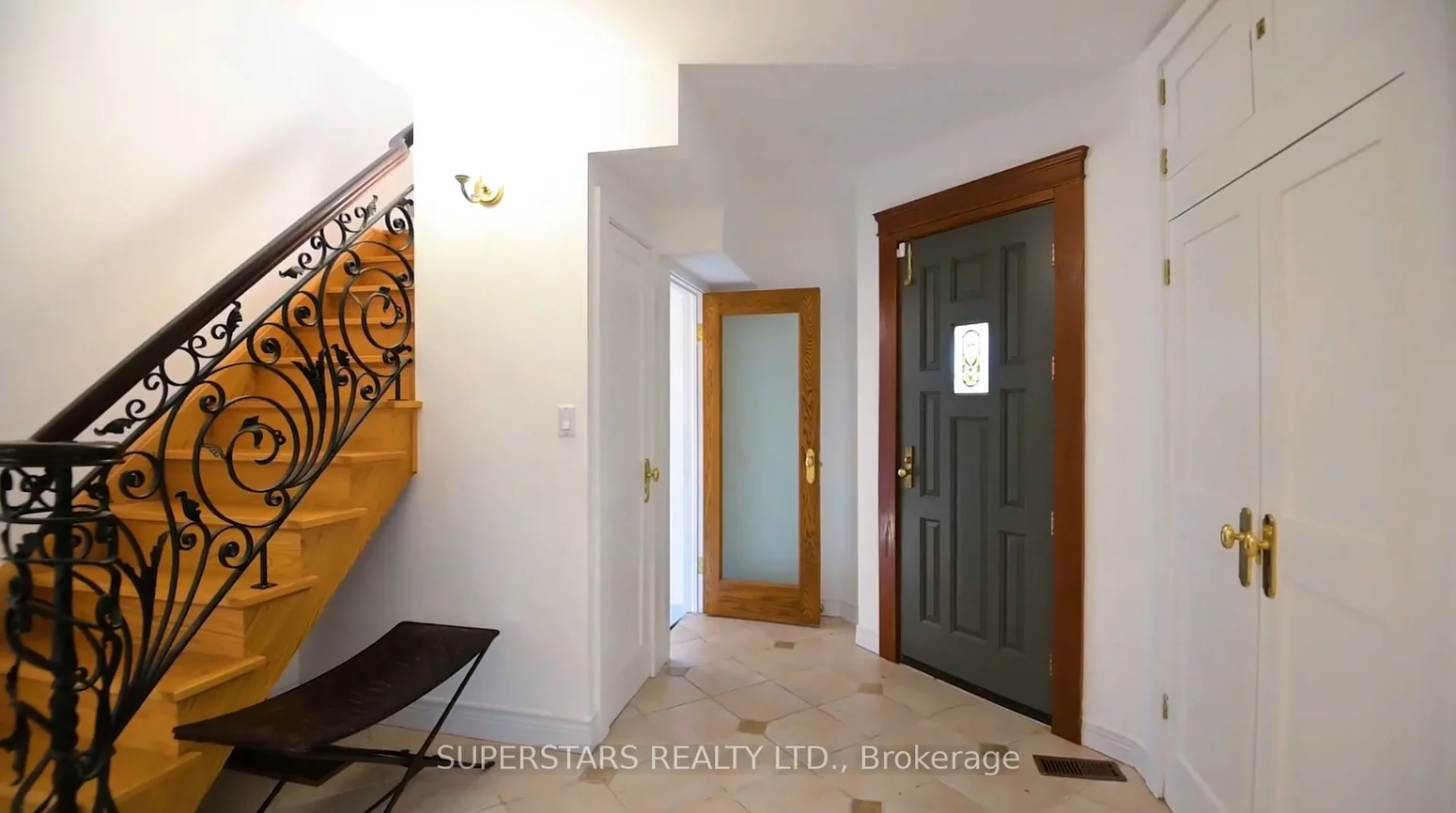 51, Abitibi, Newtonbrook East, Toronto