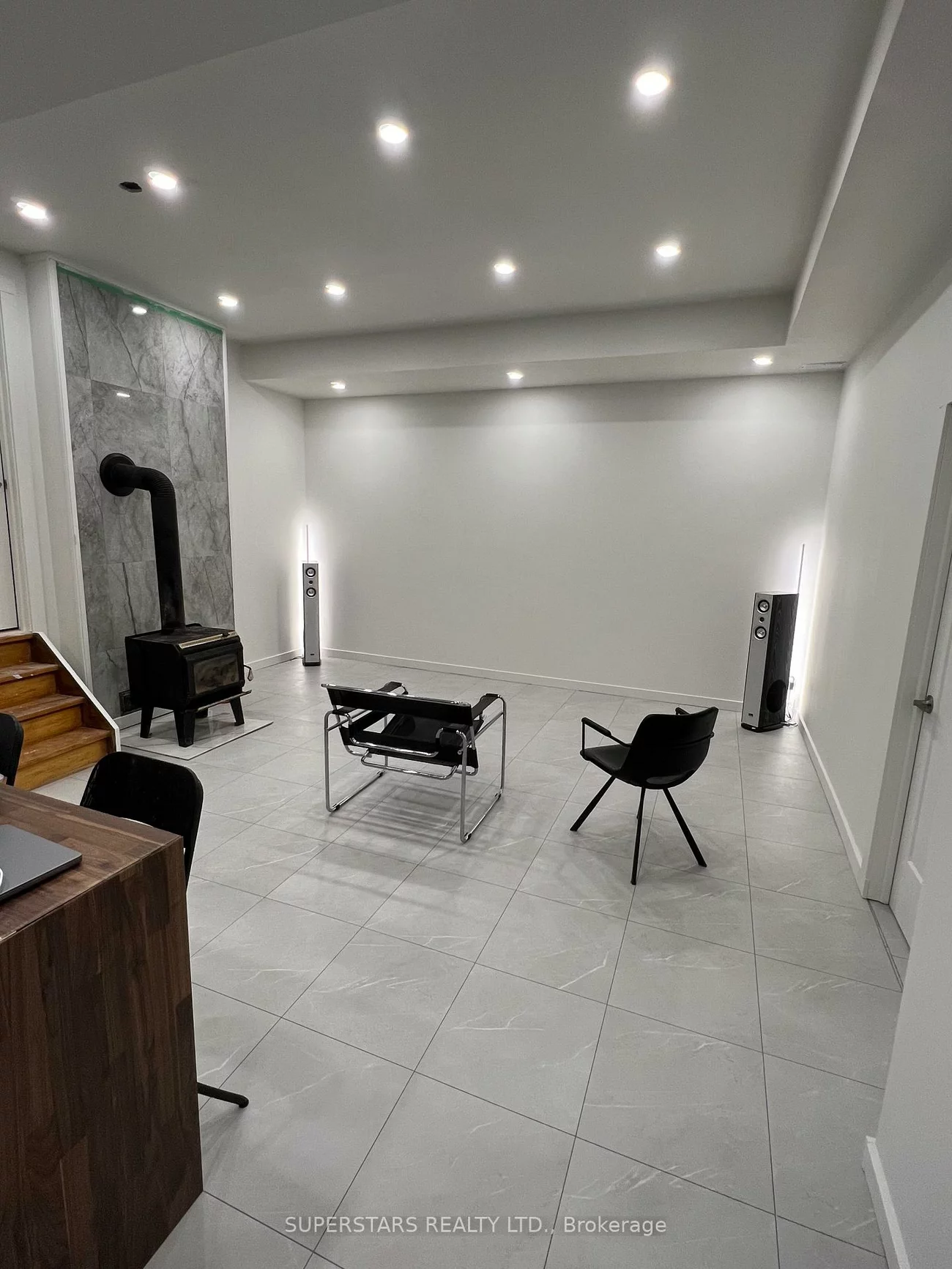 51, Abitibi, Newtonbrook East, Toronto
