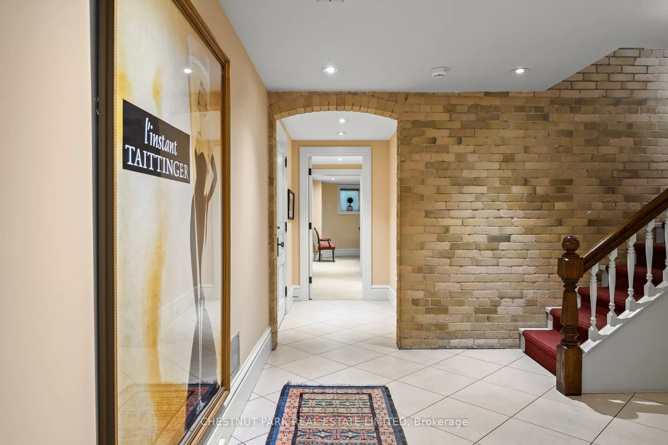 20, Elm, Rosedale-Moore Park, Toronto