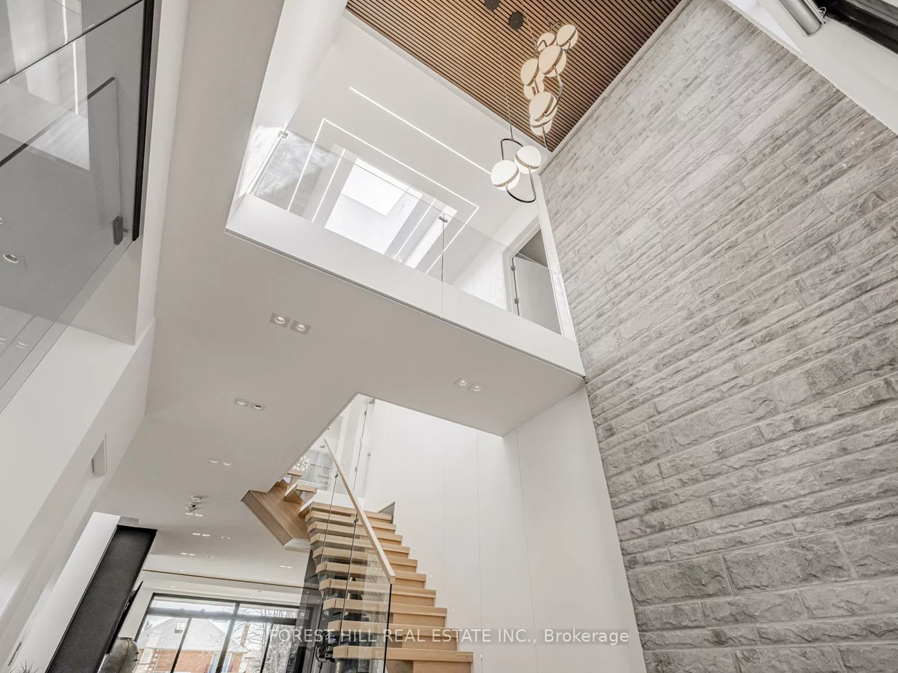 77, Risebrough, Newtonbrook East, Toronto