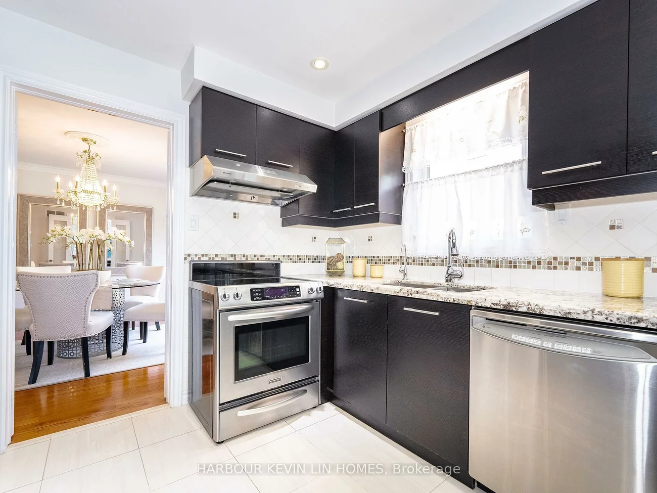 18, Whitman, Newtonbrook East, Toronto