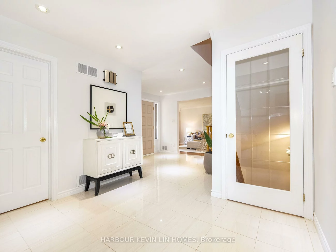 18, Whitman, Newtonbrook East, Toronto
