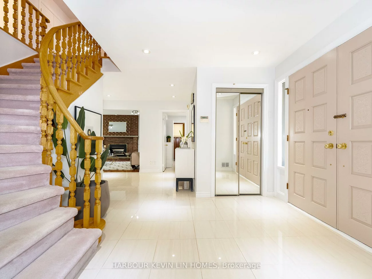 18, Whitman, Newtonbrook East, Toronto