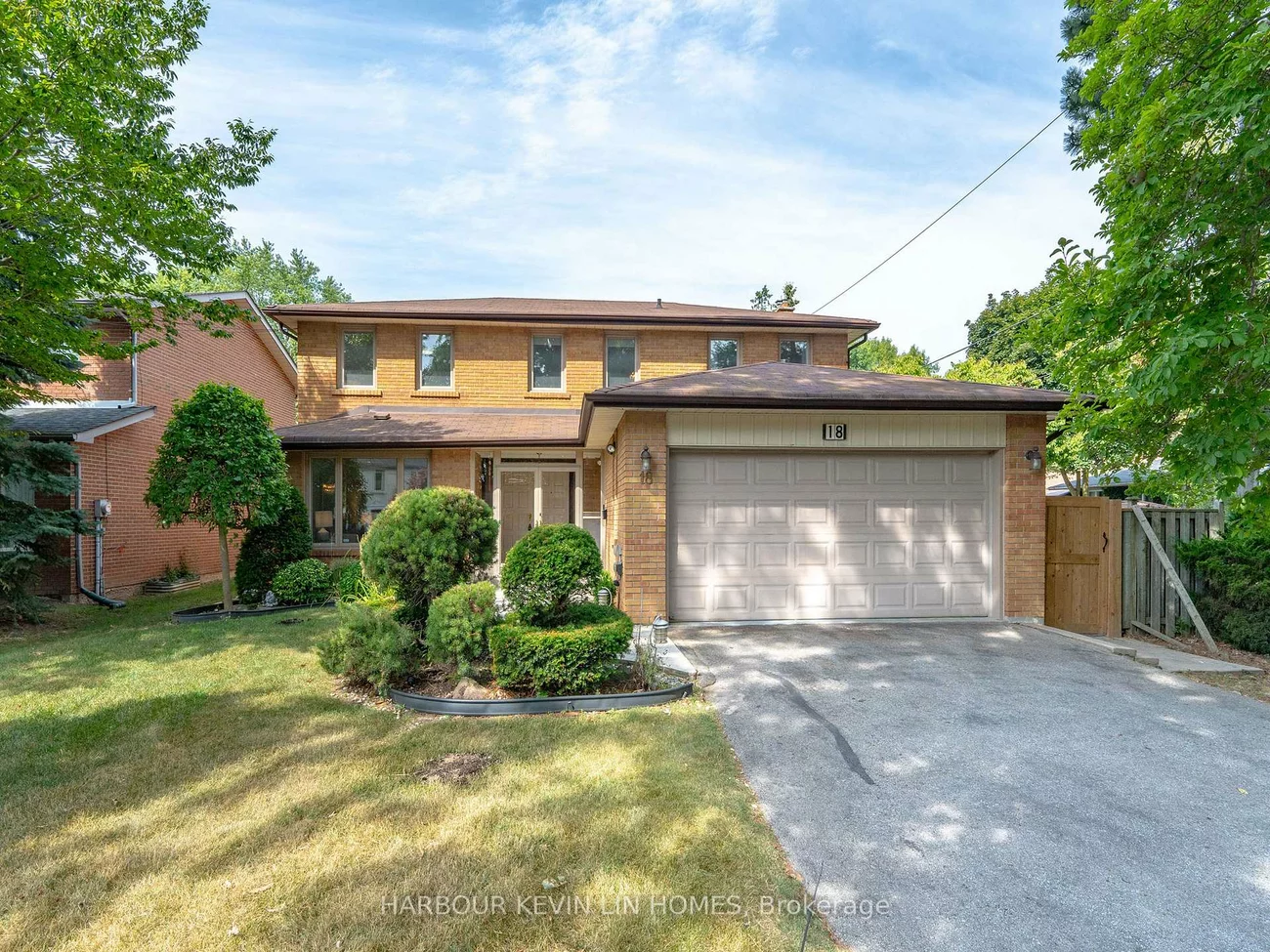 18, Whitman, Newtonbrook East, Toronto