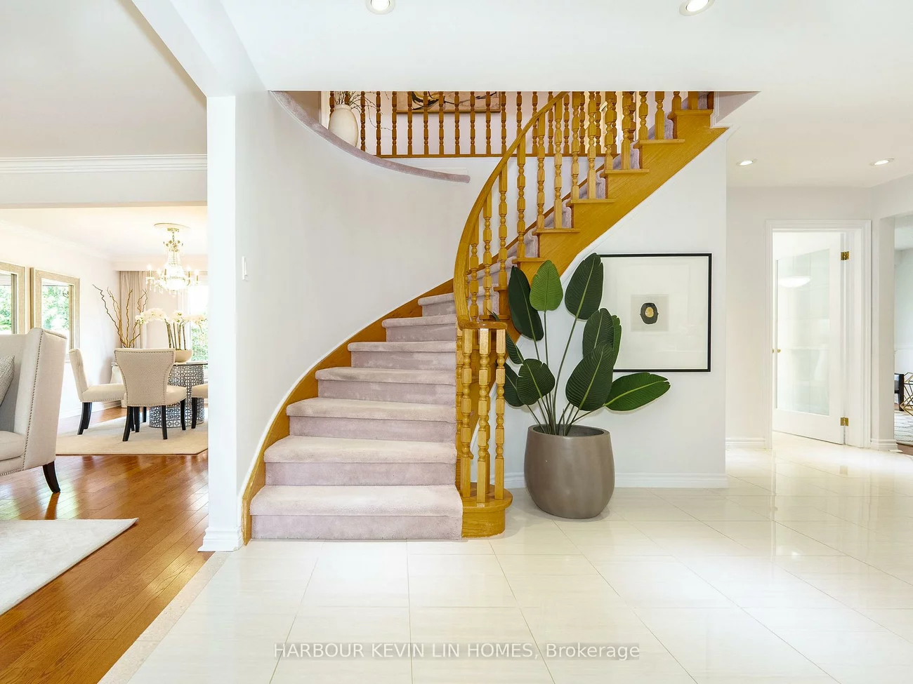 18, Whitman, Newtonbrook East, Toronto