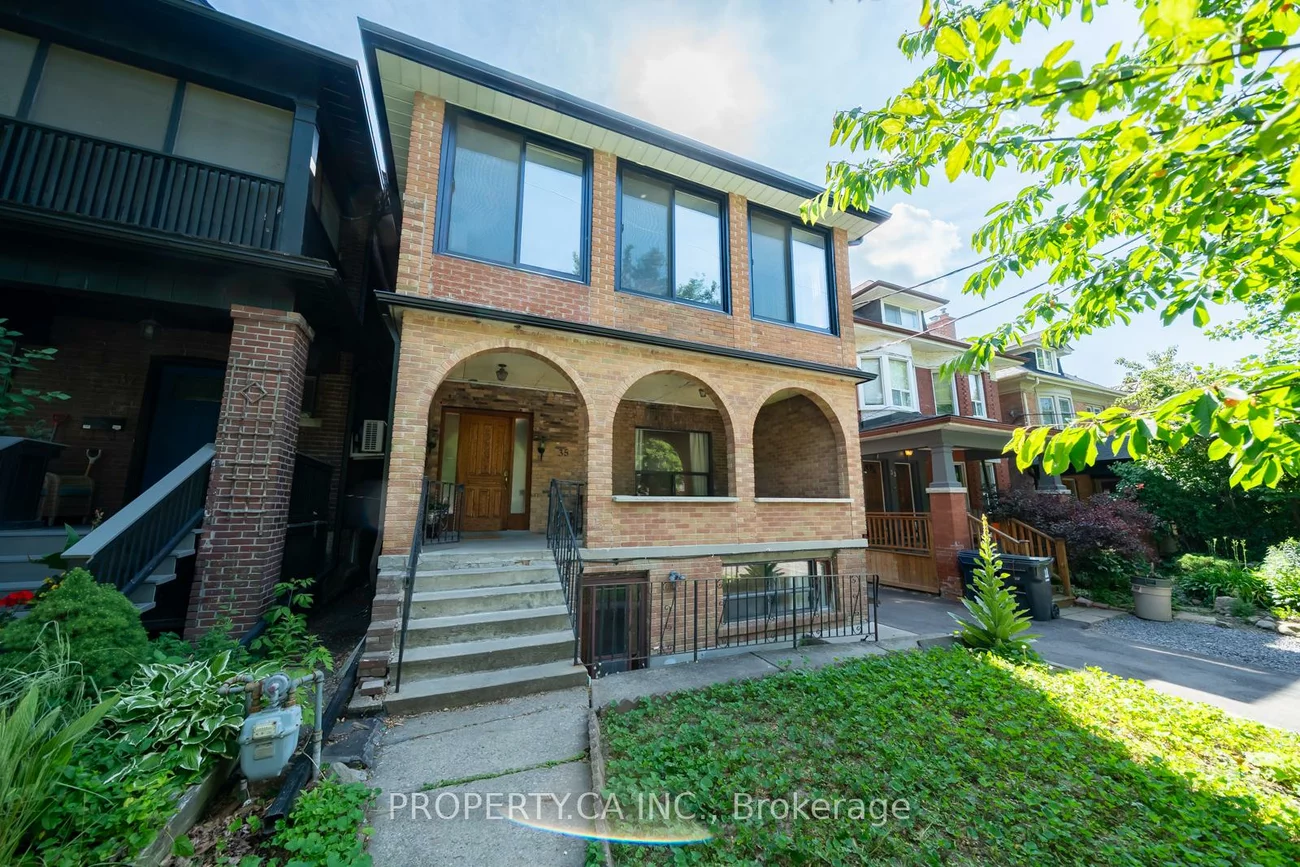35, Pinewood, Humewood-Cedarvale, Toronto