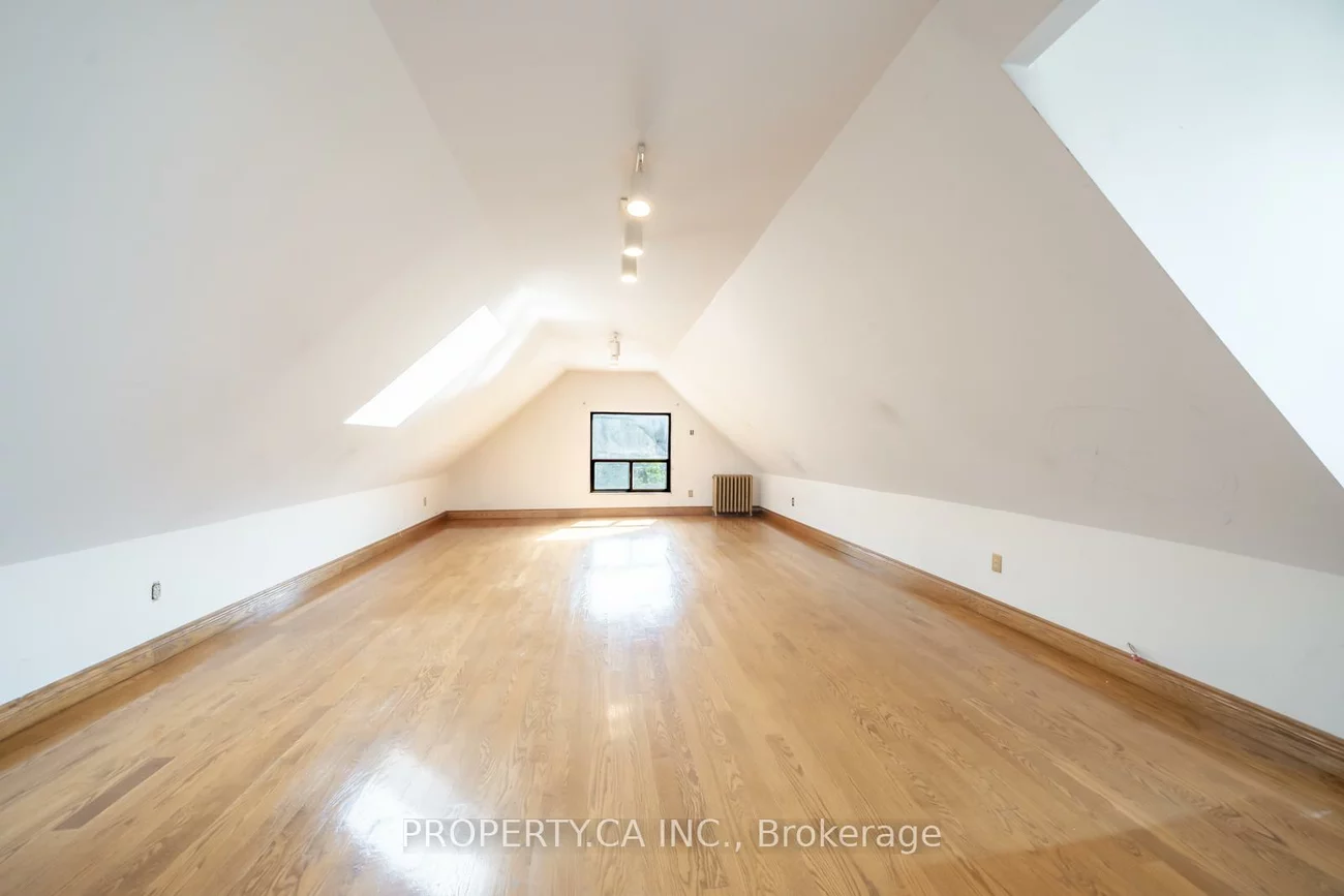 35, Pinewood, Humewood-Cedarvale, Toronto