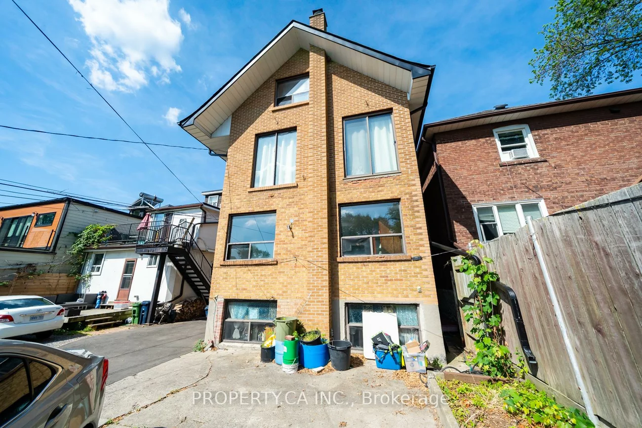 35, Pinewood, Humewood-Cedarvale, Toronto