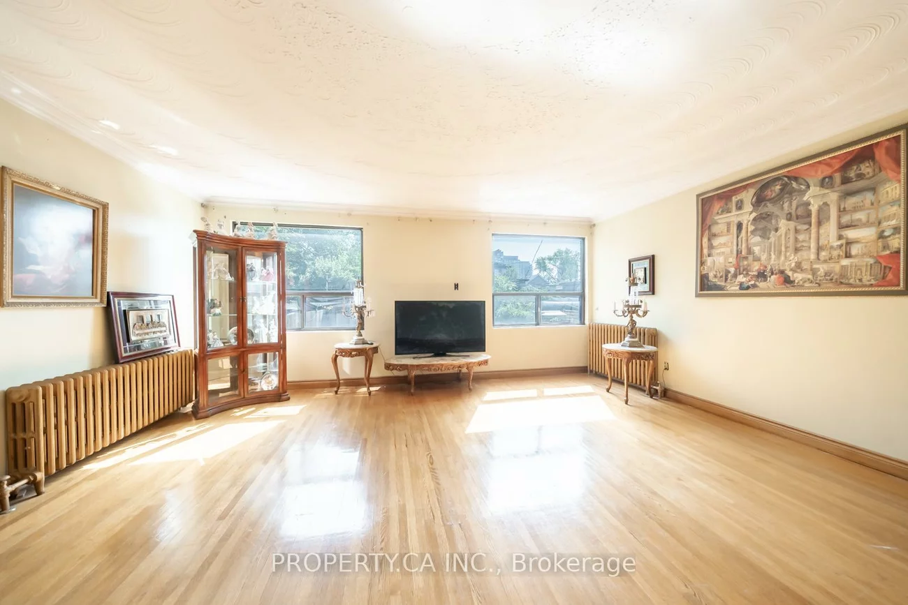 35, Pinewood, Humewood-Cedarvale, Toronto