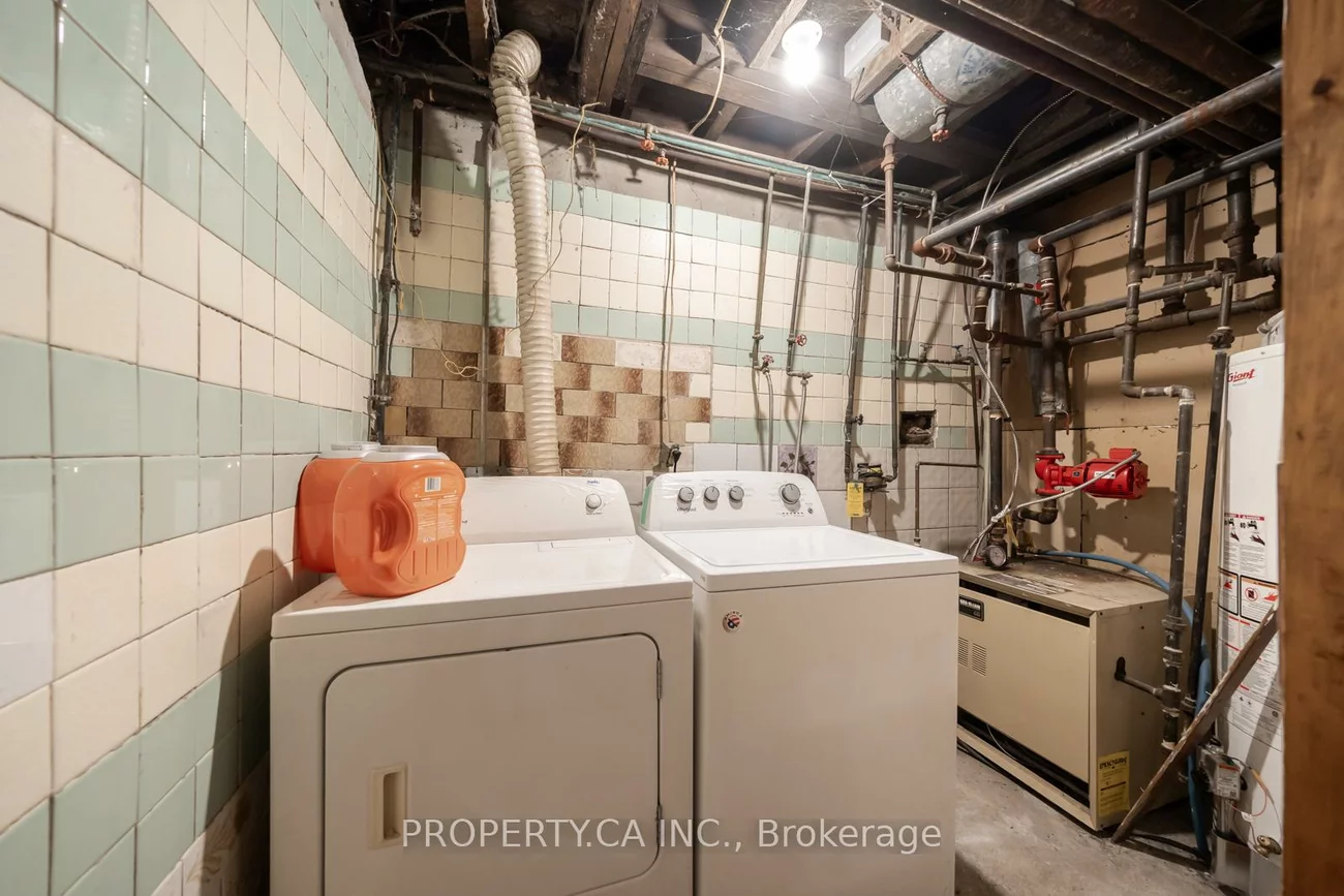 35, Pinewood, Humewood-Cedarvale, Toronto