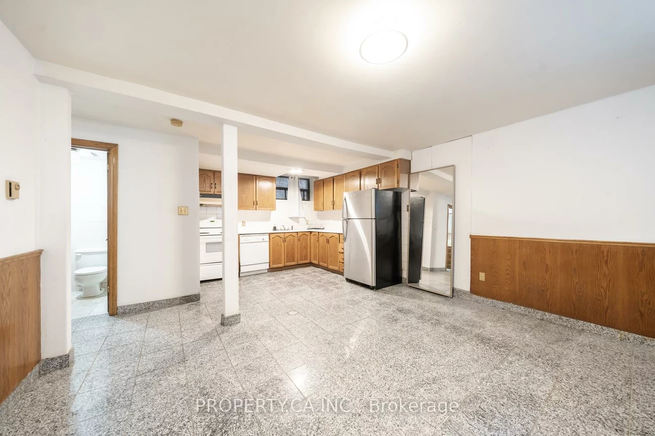 35, Pinewood, Humewood-Cedarvale, Toronto