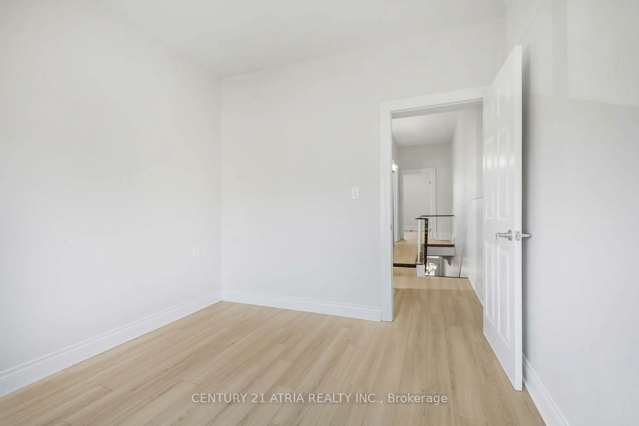 81, Montrose, Trinity-Bellwoods, Toronto