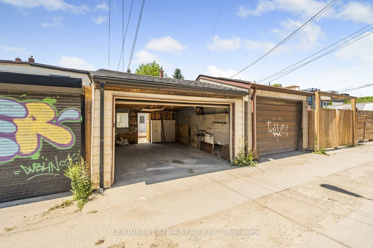 81, Montrose, Trinity-Bellwoods, Toronto
