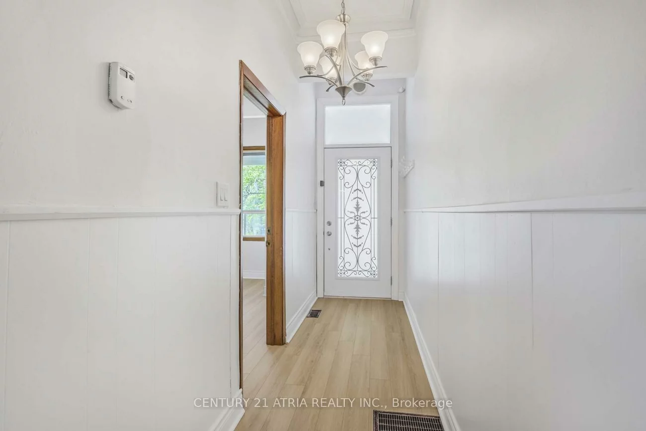 81, Montrose, Trinity-Bellwoods, Toronto