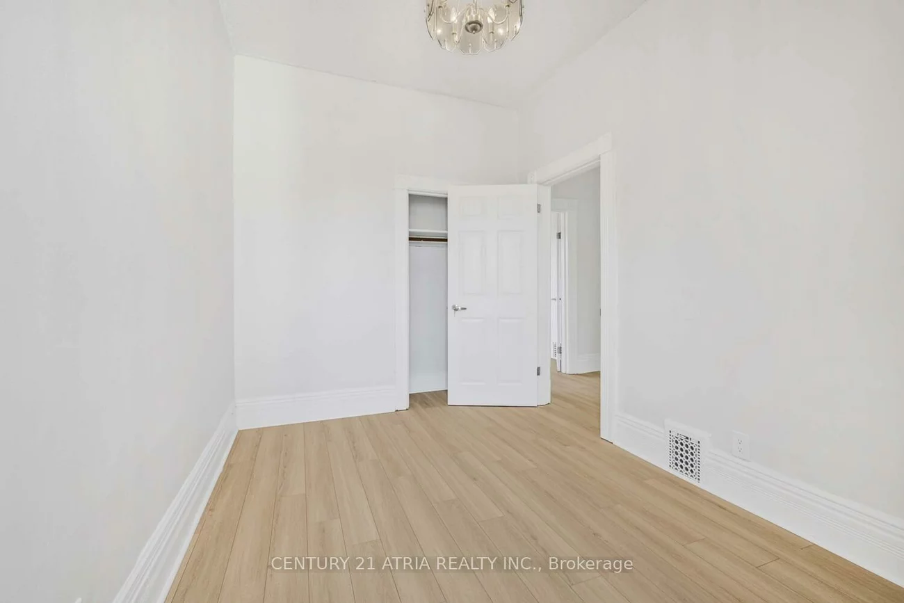 81, Montrose, Trinity-Bellwoods, Toronto