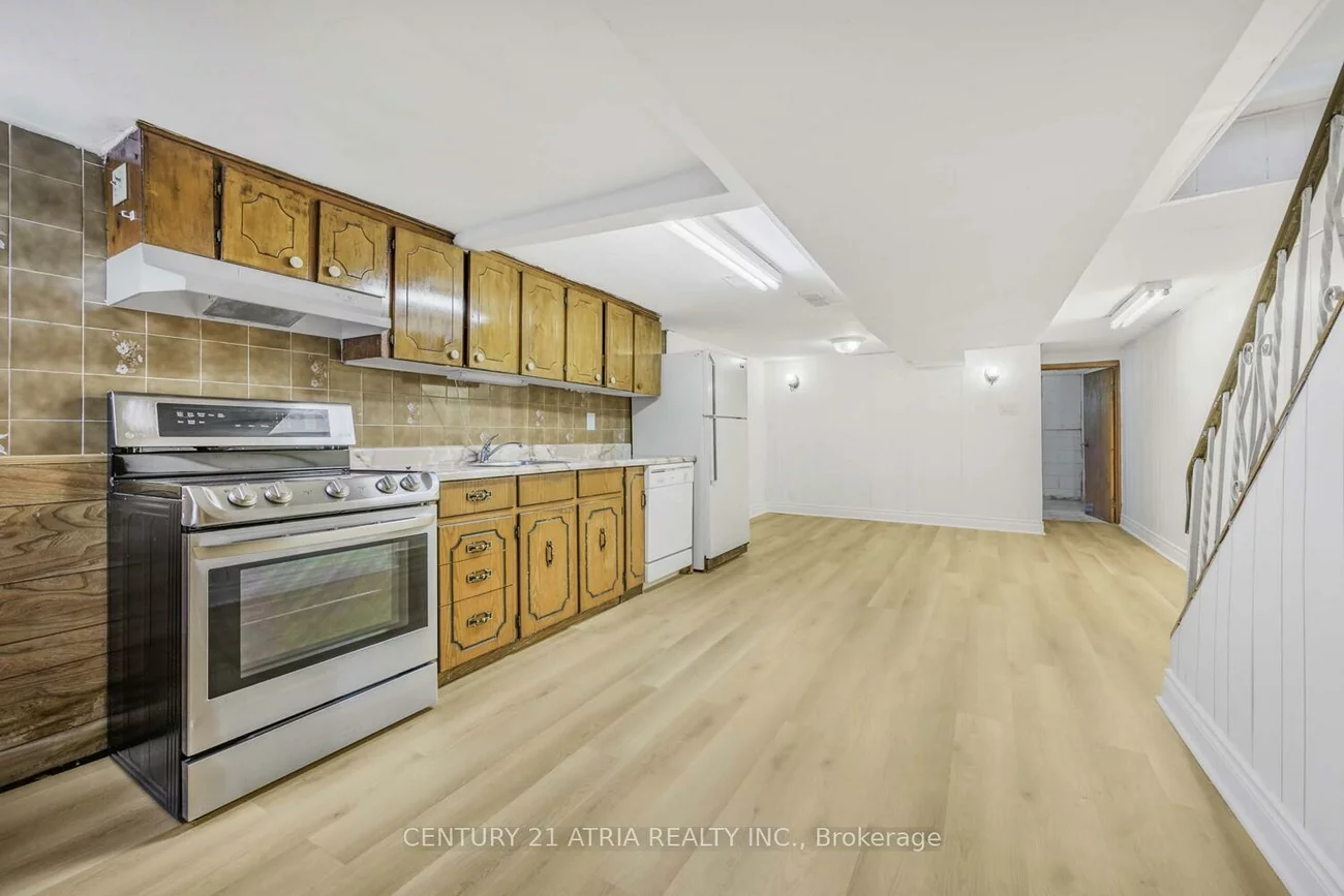 81, Montrose, Trinity-Bellwoods, Toronto