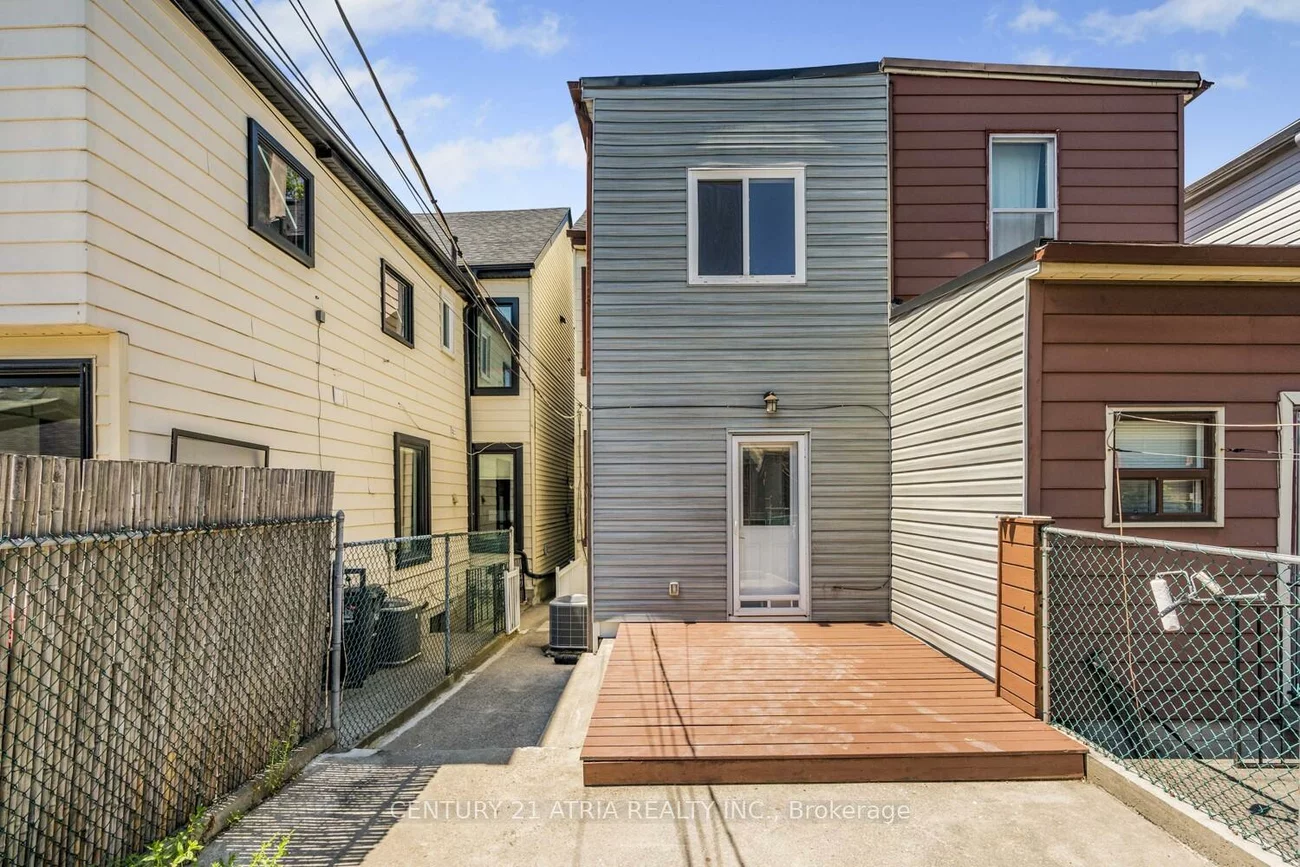 81, Montrose, Trinity-Bellwoods, Toronto