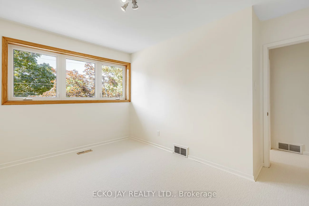 66, Lesgay, Don Valley Village, Toronto