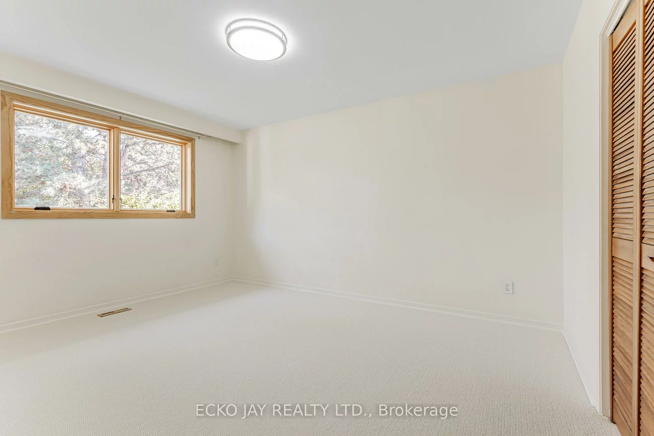 66, Lesgay, Don Valley Village, Toronto