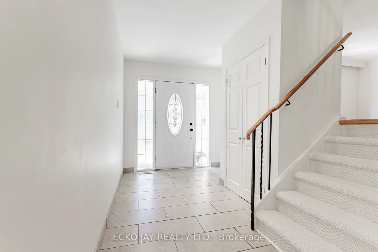 66, Lesgay, Don Valley Village, Toronto