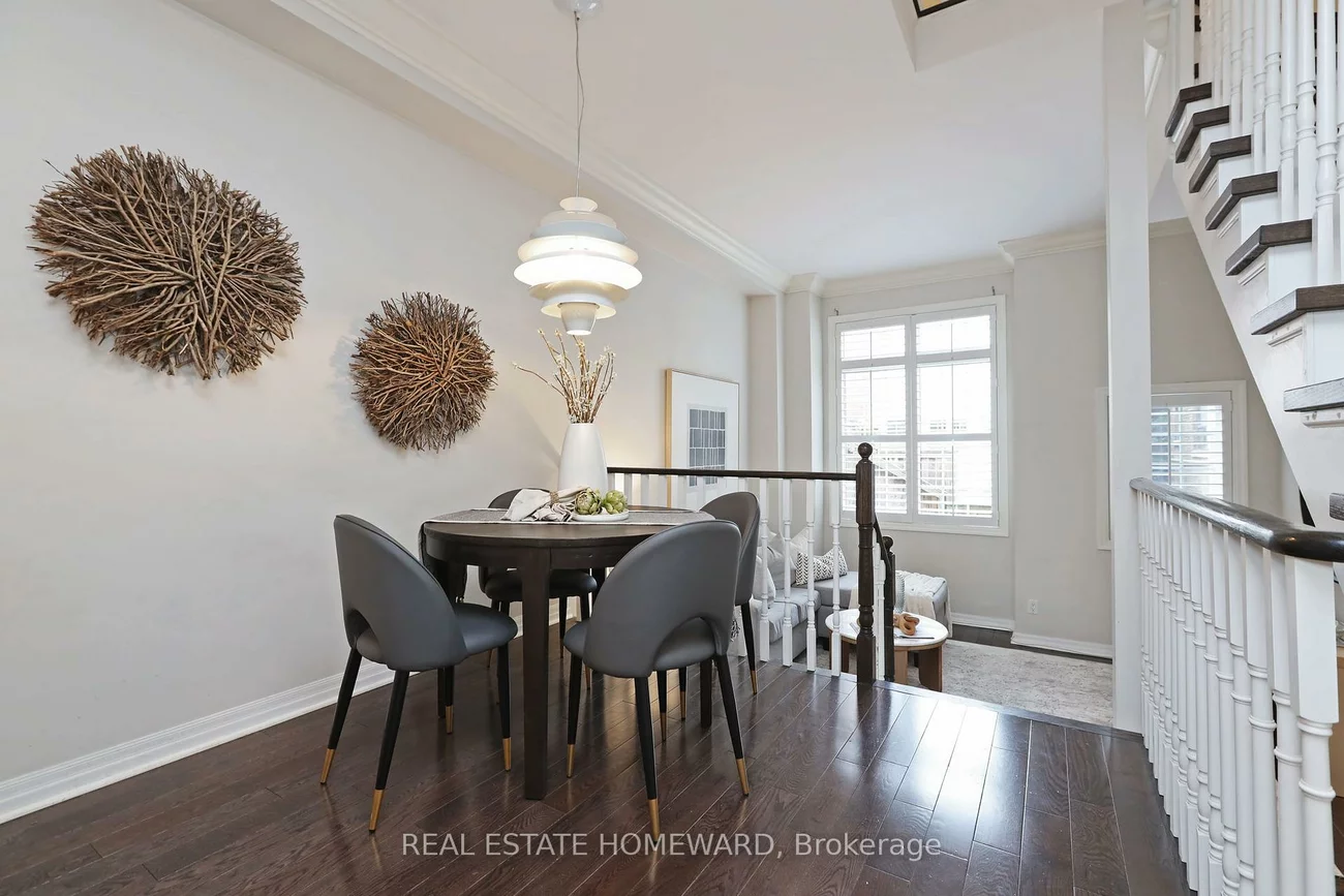 6, Wellesley, Cabbagetown-South St. James Town, Toronto
