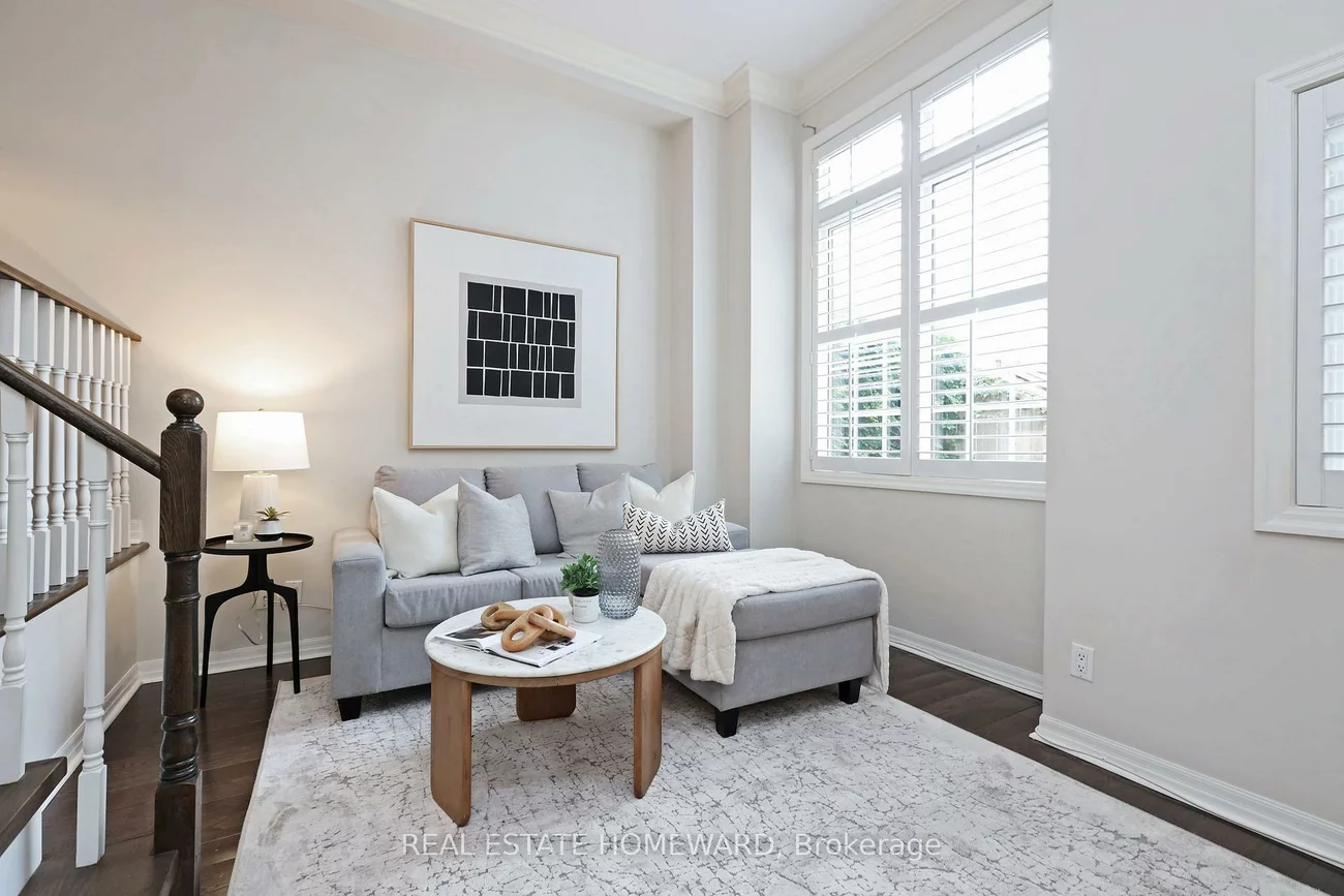 6, Wellesley, Cabbagetown-South St. James Town, Toronto