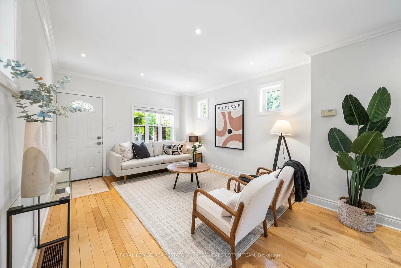 284, Broadway, Mount Pleasant East, Toronto