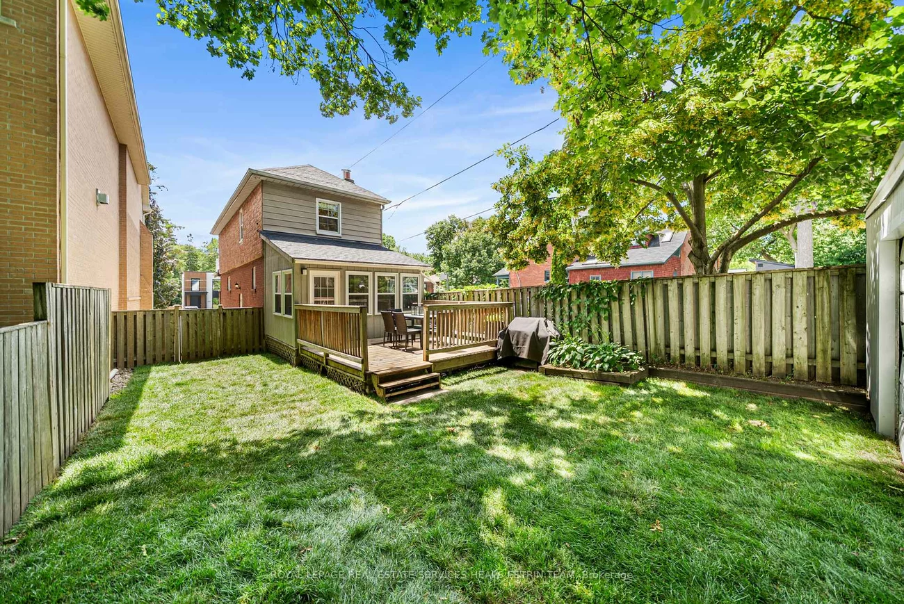 284, Broadway, Mount Pleasant East, Toronto