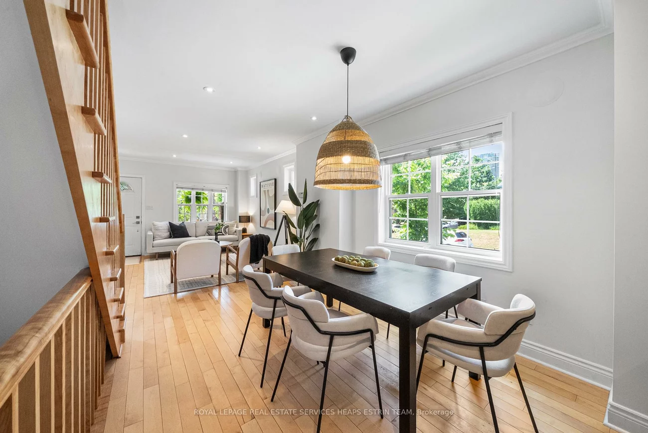 284, Broadway, Mount Pleasant East, Toronto