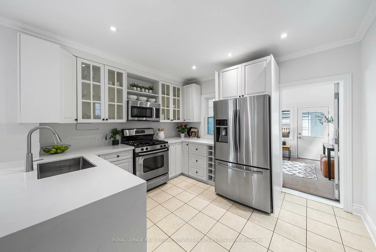 284, Broadway, Mount Pleasant East, Toronto