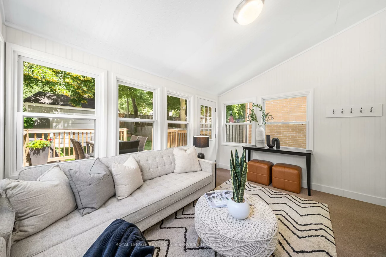284, Broadway, Mount Pleasant East, Toronto