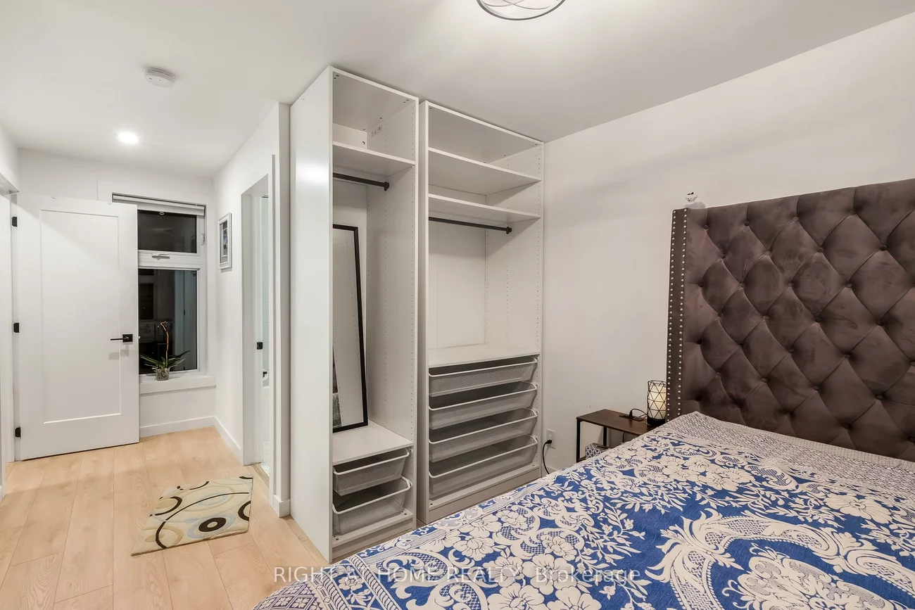 377, Lansdowne, Dufferin Grove, Toronto