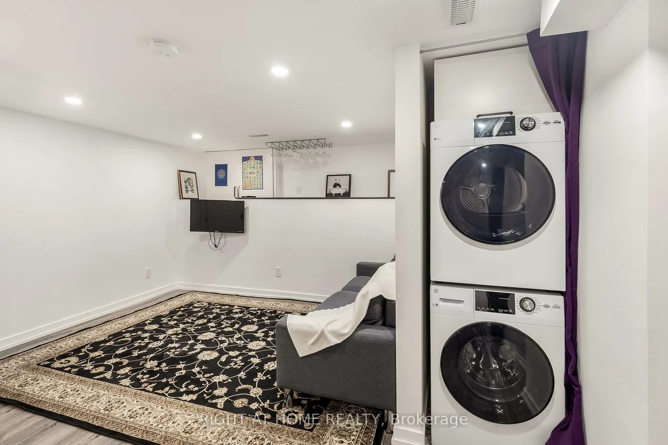 377, Lansdowne, Dufferin Grove, Toronto